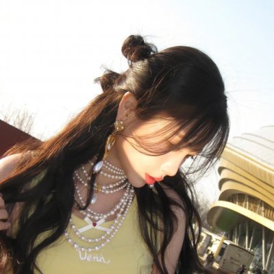 双穿：玄幻吃苦都市享福